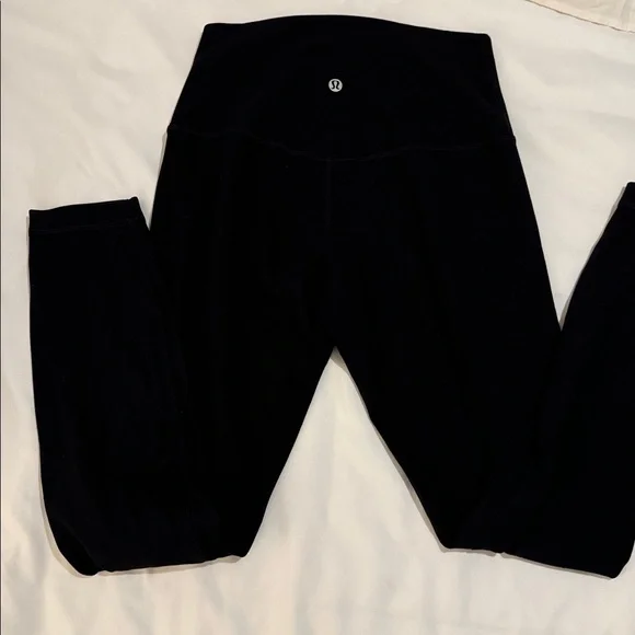 Lulu Align Leggings 25” - Picture 4 of 5